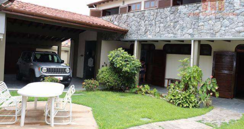 Casa com 5 dormitórios, 234 m² - venda por R$ 1.500.000,00 ou aluguel por R$ 5.750,00/mês - Centro - Peruíbe/SP