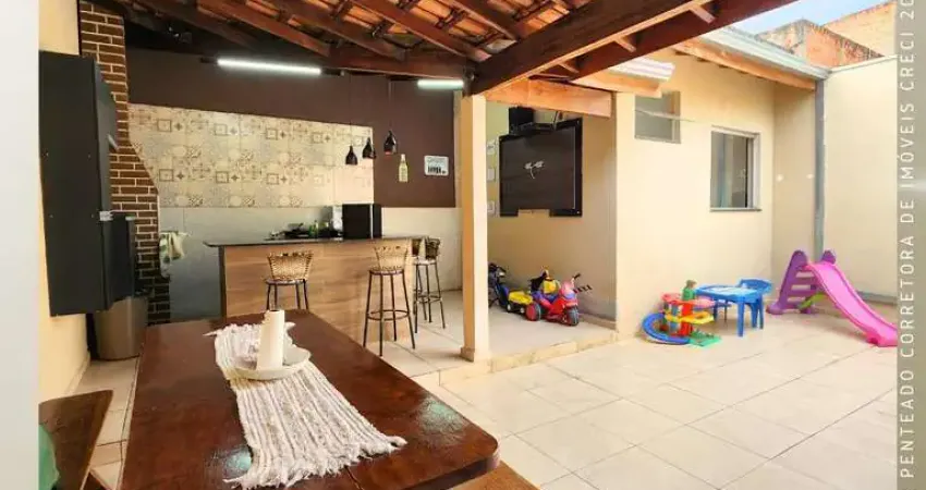 Casa para Venda em São João da Boa Vista, Jardim das Tulipas, 2 dormitórios, 2 banheiros, 2 vagas