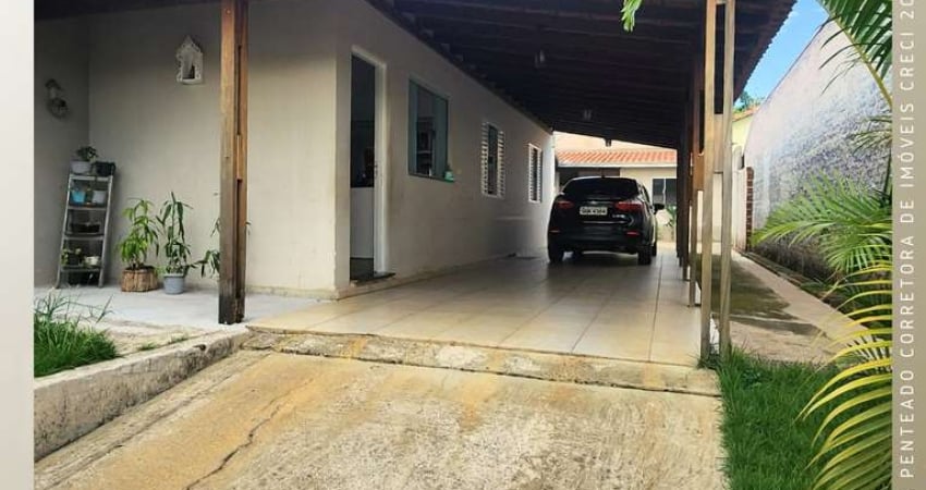 Casa para Venda em São João da Boa Vista, Jardim Do Trevo, 3 dormitórios, 1 suíte, 2 banheiros, 2 vagas