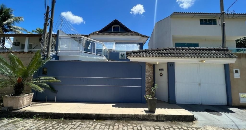 Linda casa a Venda  no centro de Vargem Grande, 3 quartos 1 suítes, piscina, sótão, churrasqueira e sauna !