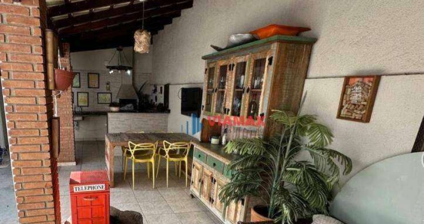 Casa com 3 dormitórios à venda, 161 m² por R$ 799.000 - Villa Branca - Jacareí/SP