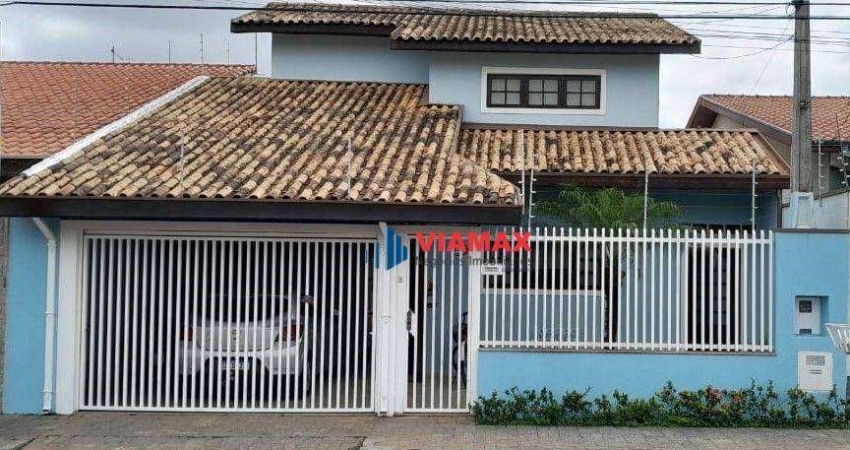 Casa com 4 dormitórios à venda, 206 m² por R$ 830.000 - Cidade Jardim - Jacareí/SP