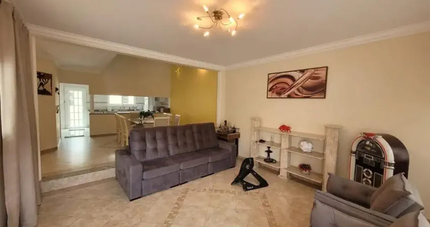 Lindo Sobrado a venda 3 Dorms sendo 1 suíte 394m² com 4 vagas - Em São Bernardo do Campo - SP.