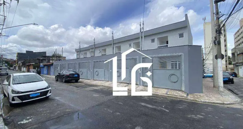 Sobrado Frontal à Venda em Artur Alvim – 2 Suítes, Quintal e Acabamento Impecável