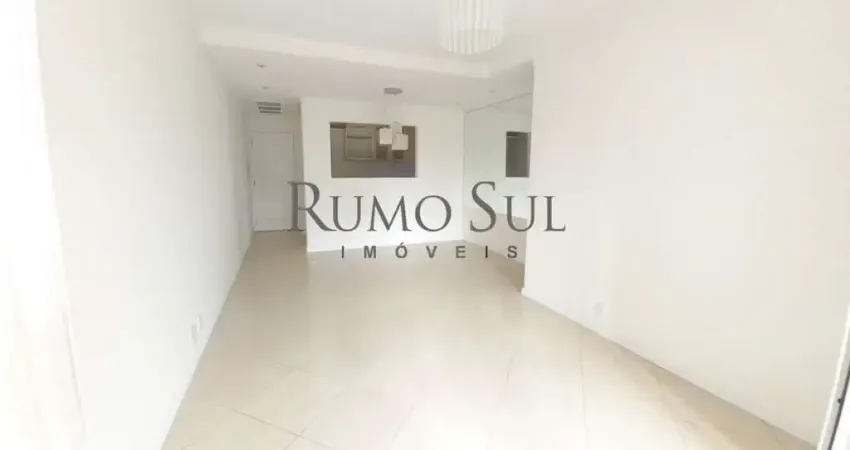 Apartamento com 3 quartos para alugar na Rua Sócrates, 697, Vila Sofia, São Paulo