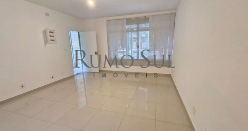 Casa comercial com 7 salas para alugar na Rua Darwin, 557, Santo Amaro, São Paulo