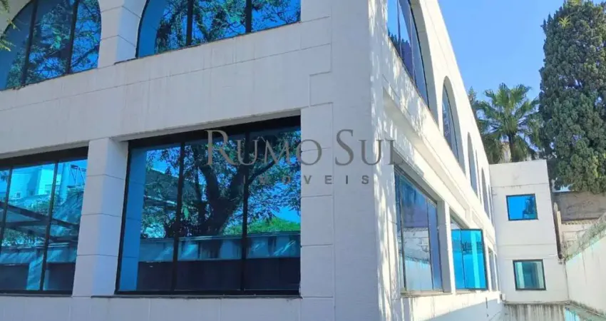 Prédio com 15 salas para alugar na Avenida Lineu de Paula Machado, 1162, Jardim Everest, São Paulo