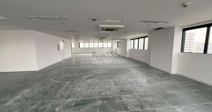 Sala comercial para alugar na Alameda dos Tupinas, 33, Jabaquara, São Paulo