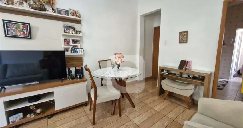 Apartamento de dois quartos, valor de condomínio acessível.