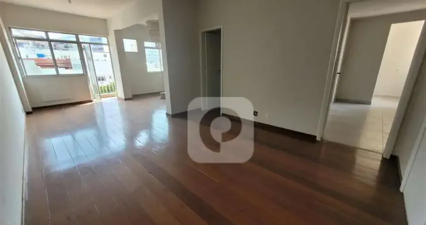 Cobertura Duplex, com 4 quartos, 2 vagas - Tijuca.