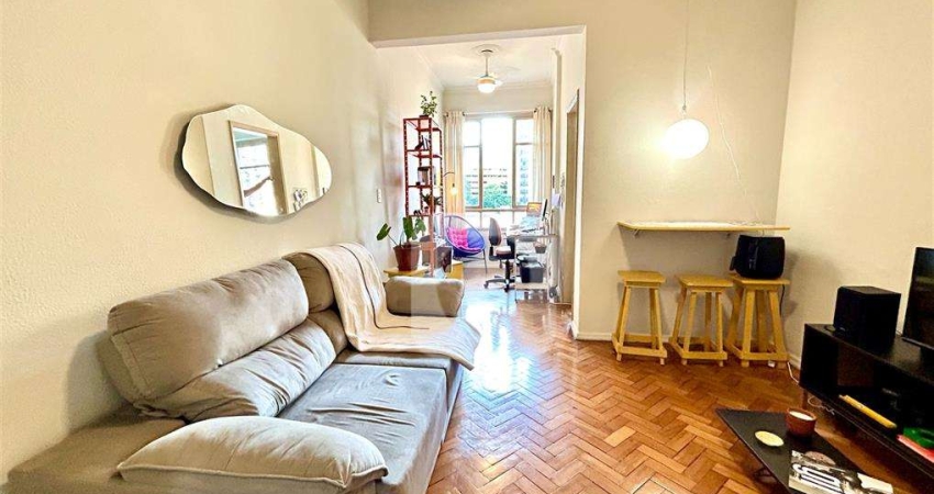 APARTAMENTO DE UM QUARTO COM VAGA DE GARAGEM NA ESCRITURA .