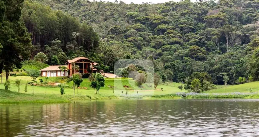 Fazenda em Teresópolis com infraestrutura completa para hotelaria de charme ou eventos