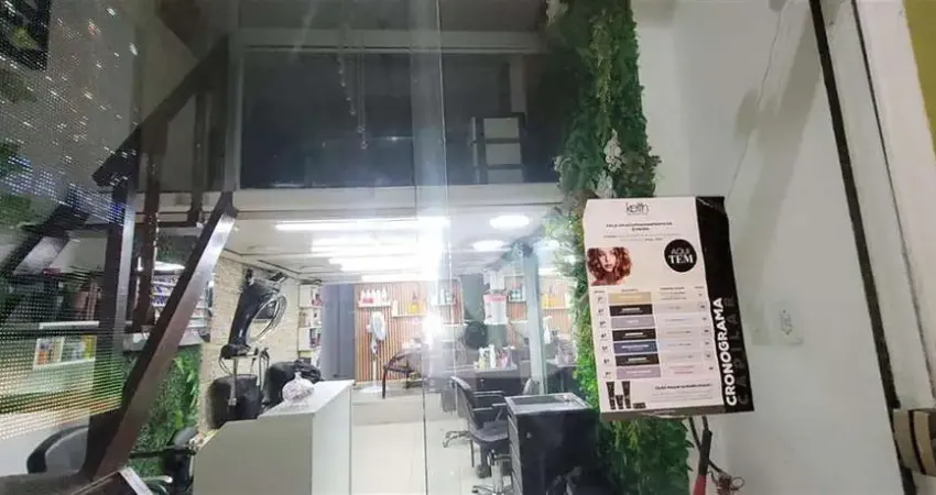 Ponto comercial reformado com mezanino, banheiro e copinha - 40m2