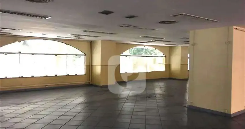 Loja de 300m² - centro, andar inteiro! o sonho dos seus negócios!