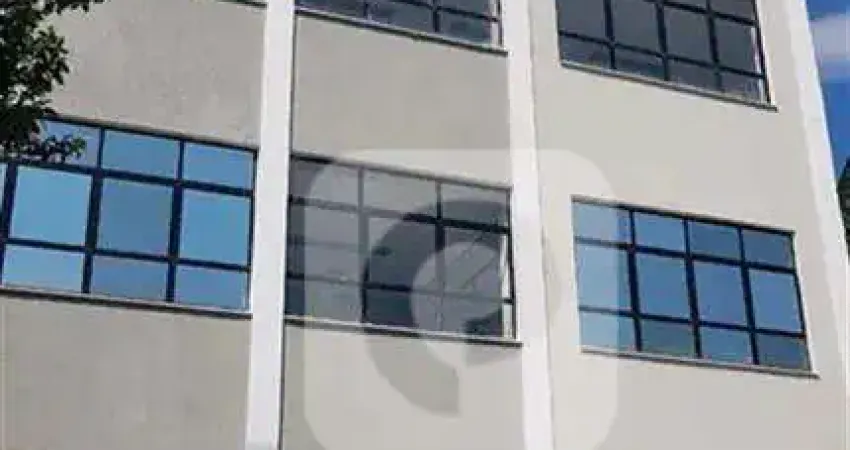 Prédio 3 andares com galpão, amplo espaço e ótima localização