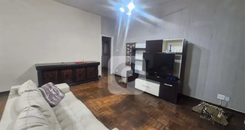 Apartamento de três quartos (109 m²), metrô a 5 minutos da praça afonso pena.