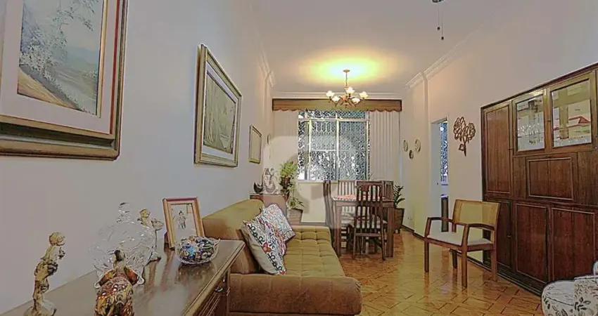 Tijuca. 3 quartos impecável com portaria 24horas juntinho ao largo da segunda feira.