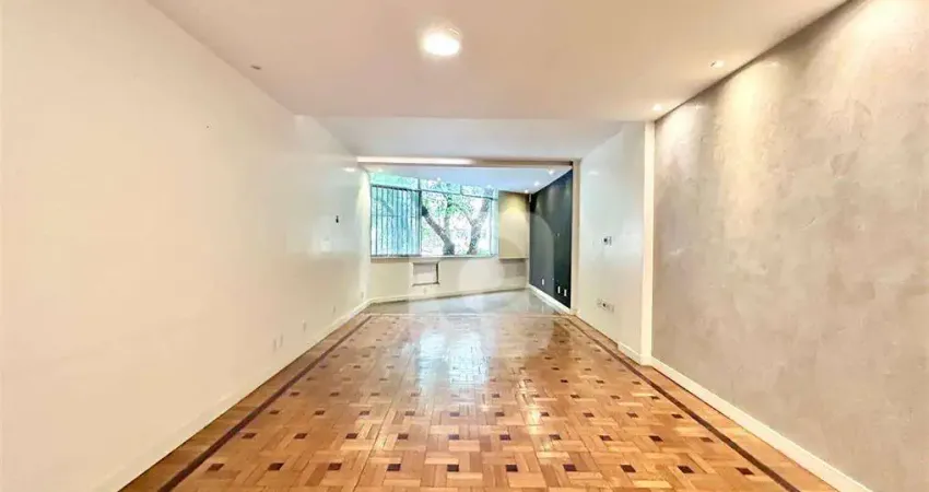 Apartamento de 3 quartos e vaga de garagem , na tijuca. próximo ao metrô sans pena .