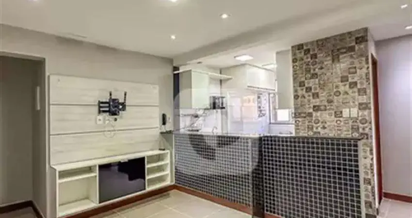 Apartamento no centro todo reformado 2 quartos e vaga  proxímo ao metrô!!