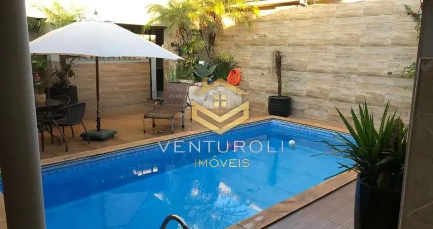 Residência Luxuosa: 4 Suítes, Áreas de Lazer e Escritórios Espaçosos