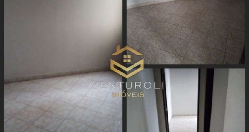 Residência Duplex com Garagem para 3 Carros e Quintal Amplo