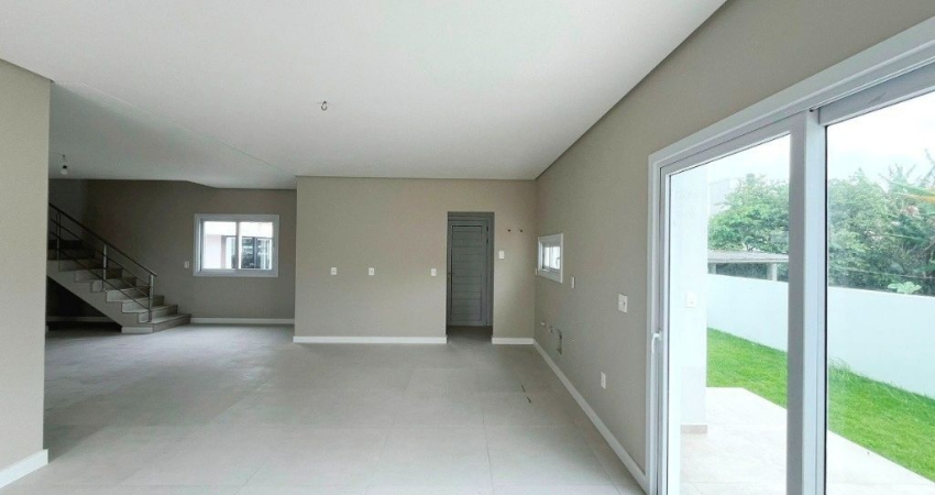 Excelente casa na Daniela! 3 suítes