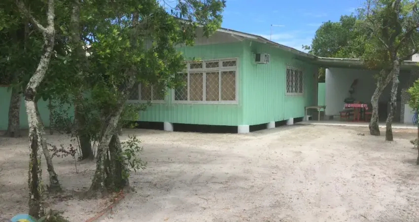 Casa com 3 quartos à venda na Rua Vereador Manoel José dos Santos, 155, Canto Grande, Bombinhas