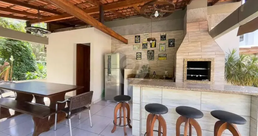 Casa com 3 quartos à venda na Rua Aracuã, 320, Bombas, Bombinhas