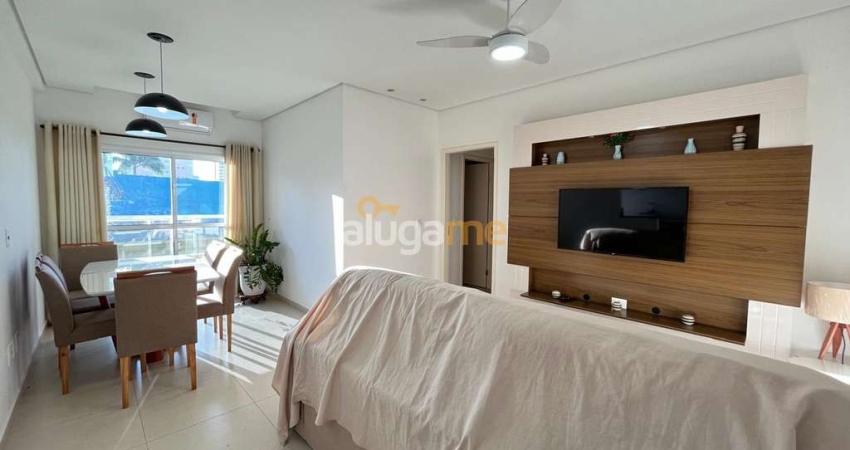 Apartamento mobiliado e novo com 03 dormiórios (01 suíte), sacada ampla e elevador, no condomínio Ilha Bella.