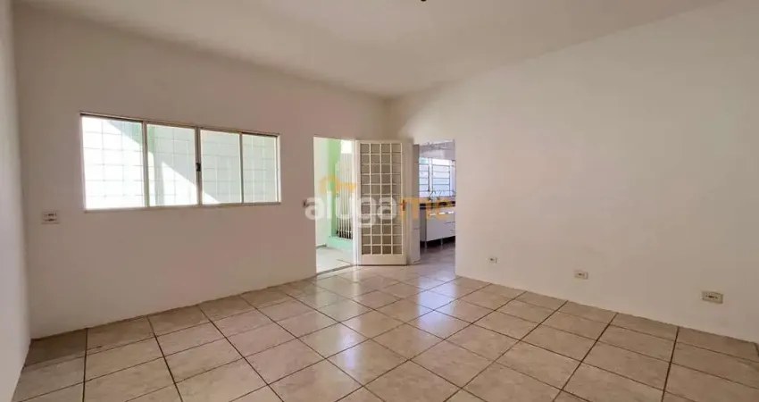 Casa na Vila Diniz, com 2 dormitórios (1 suíte), 2 vagas de garagem.