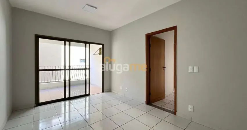 Apartamento com 03 dormitórios (1 suíte) e 01 vaga, rico em armários, próximo a represa, com elevador.