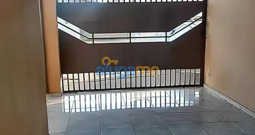 Vendo casa com 3 dormitórios, sendo 1 suíte no Loteamento Bom Pastor