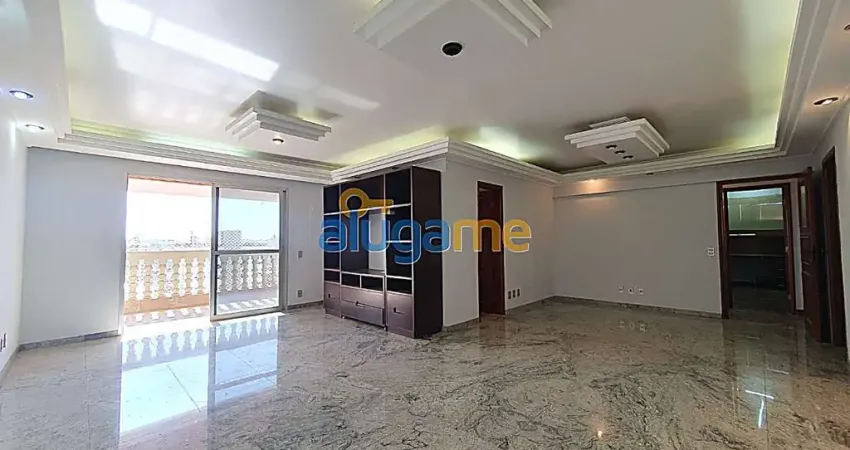 Apartamento no bairro Boa Vista com 3 suítes, 2 vagas, portaria e elevador.