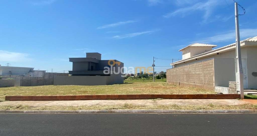 Terreno no condomínio SetLife II (2), com 333 m² e ótima topografia.