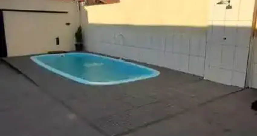 Seu lazer completo: chácara com piscina e estrutura para sobrado!