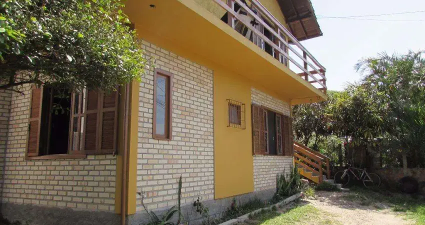 Casa à venda, 132 m² por R$ 850.000,00 - Santinho - Florianópolis/SC