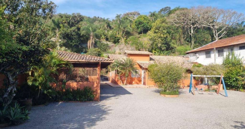 Casa à venda, 196 m² por R$ 3.800.000,00 - Ponta das Canas - Florianópolis/SC