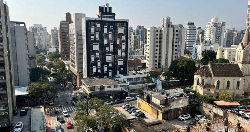 Apartamento com 3 dormitórios à venda, 105 m² por R$ 848.000 - Centro - Florianópolis/SC