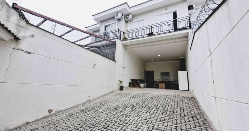 Excelente sobrado para venda com 5 quartos, sendo 2 suítes, 136m²