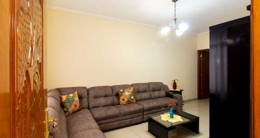 Funcional sobrado para venda com 3 quartos, sendo 3 suítes, 202m²