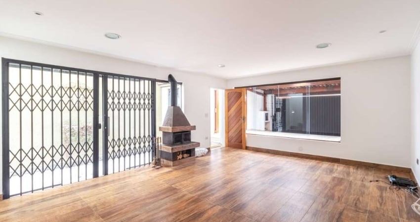 Agradável sobrado para venda com 3 quartos, 125m²