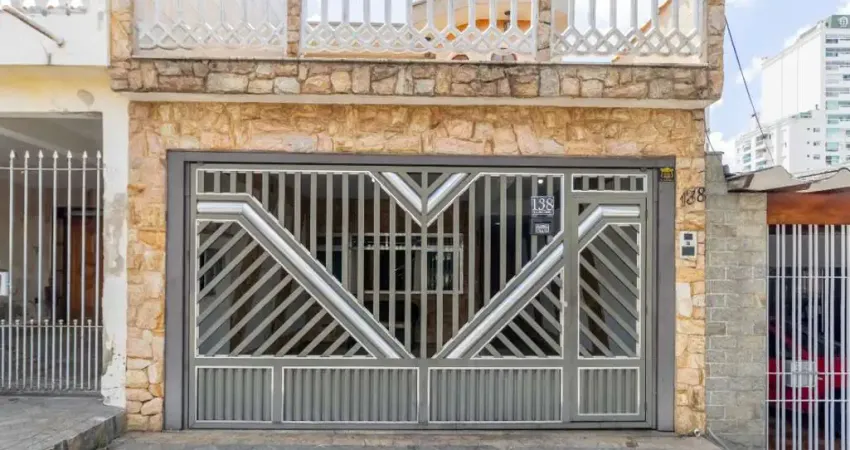 Versátil casa tipo para venda com 3 quartos, sendo 3 suítes, 211m²