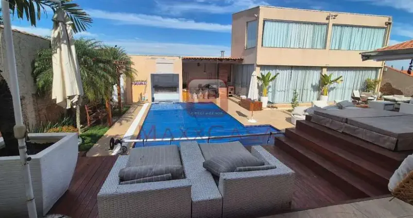 Casa Térrea à Venda com 4 Suítes, Piscina Aquecida, Financiável