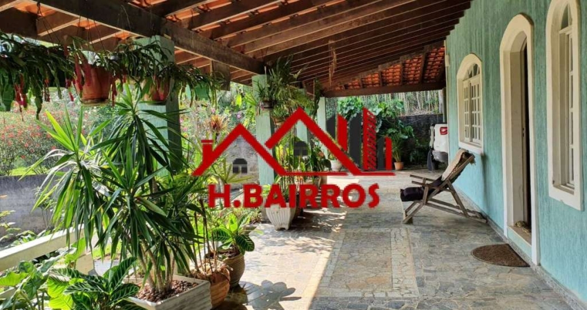 Chácara AT. 3000m² aproximadamente AC. 700m²  à Venda - Bairro Bom Sucesso