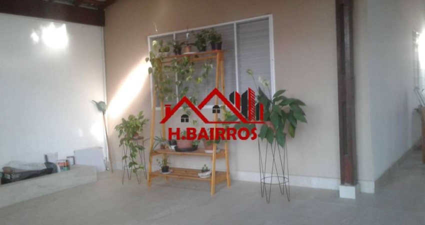 Casa com 02 Dormitórios à Venda – Jardim das Indústrias