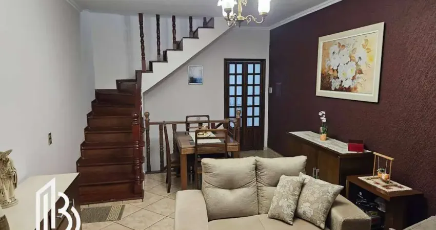 Casa à Venda – 221m², 3 Quartos, 2 Vagas – Vila Valparaíso, Santo André