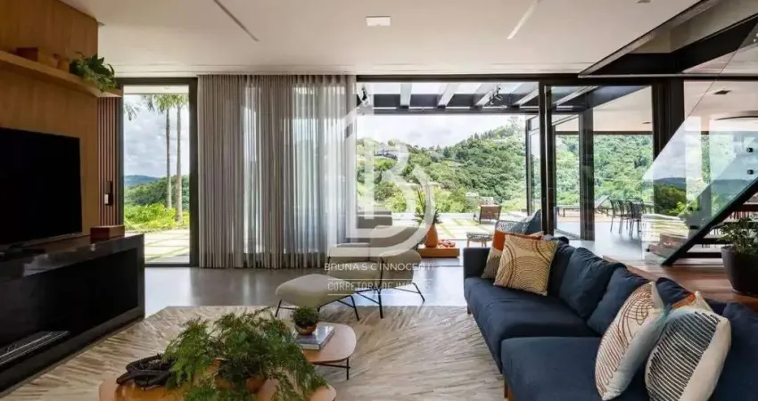 Casa em condomínio fechado em são roque, 550m² com 3 suítes e muito lazer