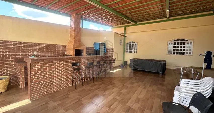 Casa QNC  Taguatinga - 3 Quartos -  Reformada - AC Financiamento