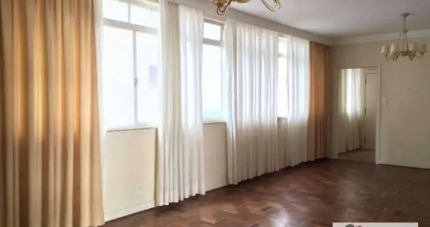 Apartamento à venda com 3 quartos e 1 vaga em Higienópolis-SP
