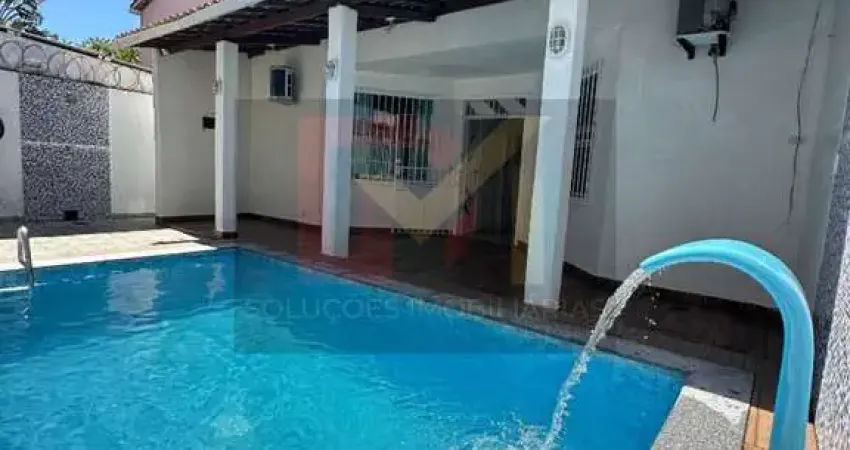 Casa Para Vender com 5 quartos 4 suítes no bairro Coroa do Meio em Aracaju